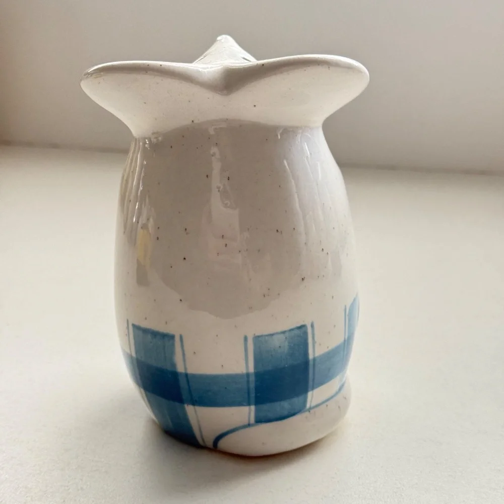 Vintage happy blue
